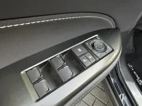 Lexus NX thumbnail 22