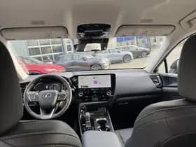 Lexus NX thumbnail 34