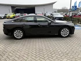 Toyota Mirai thumbnail 2