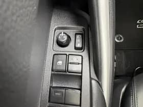 Toyota Corolla thumbnail 37