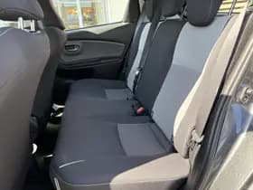 Toyota Yaris thumbnail 17