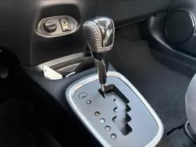 Toyota Yaris thumbnail 24
