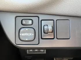 Toyota Yaris thumbnail 26