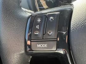 Toyota Yaris thumbnail 28