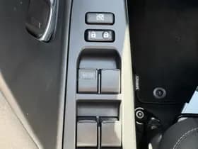 Toyota Yaris thumbnail 33