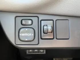 Toyota Yaris thumbnail 55