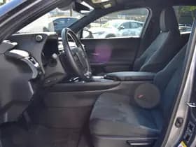 Lexus UX thumbnail 20