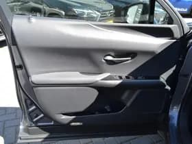 Lexus UX thumbnail 22