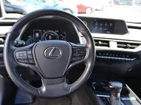Lexus UX thumbnail 23