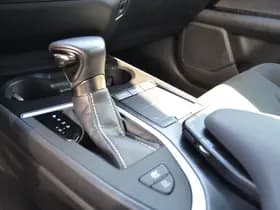 Lexus UX thumbnail 34