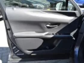 Lexus UX thumbnail 58