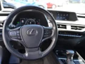 Lexus UX thumbnail 59