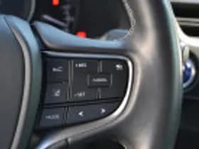 Lexus UX thumbnail 61