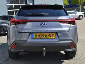 Lexus UX thumbnail 10