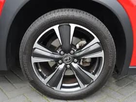 Lexus UX thumbnail 16