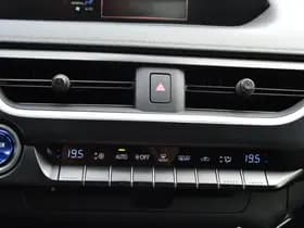 Lexus UX thumbnail 28