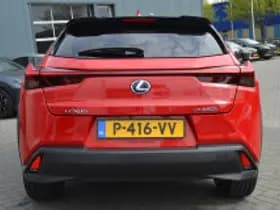 Lexus UX thumbnail 4