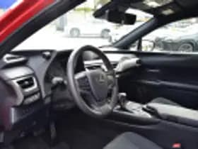 Lexus UX thumbnail 52
