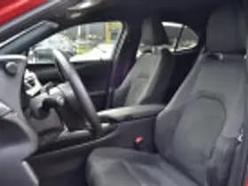 Lexus UX thumbnail 54
