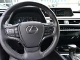 Lexus UX thumbnail 56