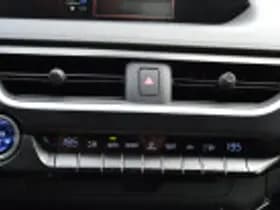 Lexus UX thumbnail 61