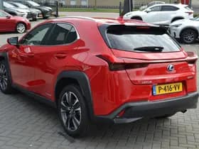 Lexus UX thumbnail 80