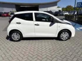 Toyota Aygo thumbnail 33