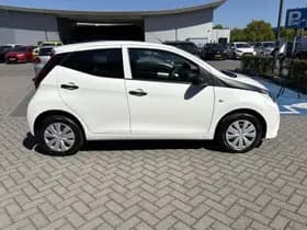 Toyota Aygo thumbnail 8