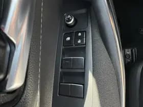 Toyota Corolla thumbnail 30