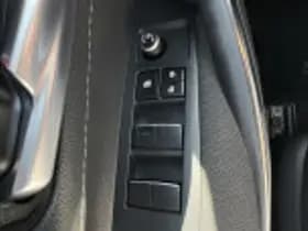 Toyota Corolla thumbnail 57