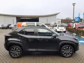 Toyota Yaris Cross thumbnail 3