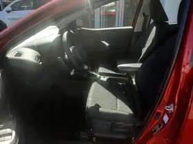 Toyota Yaris thumbnail 15