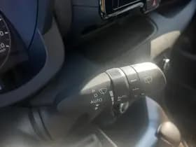 Toyota Yaris thumbnail 17
