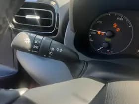 Toyota Yaris thumbnail 18