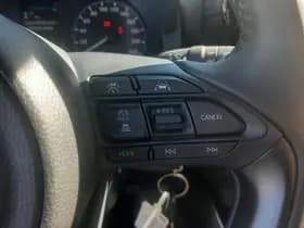 Toyota Yaris thumbnail 19