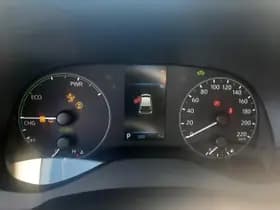 Toyota Yaris thumbnail 21