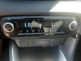 Toyota Yaris thumbnail 22
