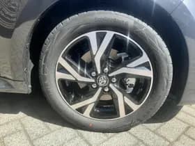 Toyota Yaris thumbnail 11