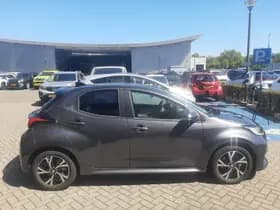 Toyota Yaris thumbnail 12