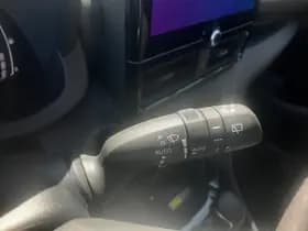 Toyota Yaris thumbnail 36