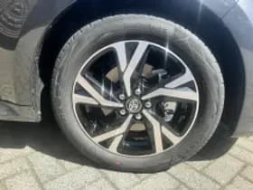 Toyota Yaris thumbnail 5