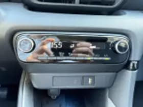 Toyota Yaris thumbnail 67