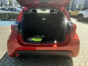 Toyota Yaris thumbnail 17