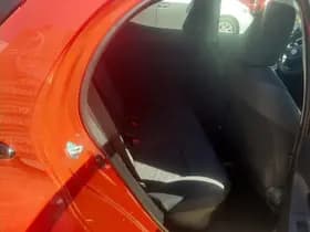 Toyota Yaris thumbnail 26