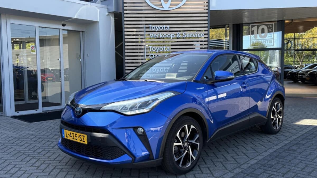 Toyota C hr — foto 1