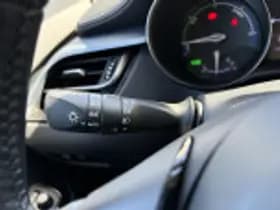 Toyota C hr thumbnail 60