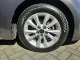 Toyota Corolla thumbnail 36