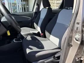 Toyota Yaris thumbnail 16