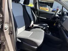 Toyota Yaris thumbnail 18