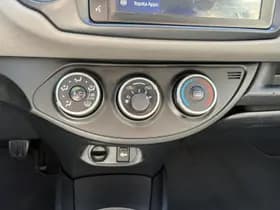 Toyota Yaris thumbnail 23
